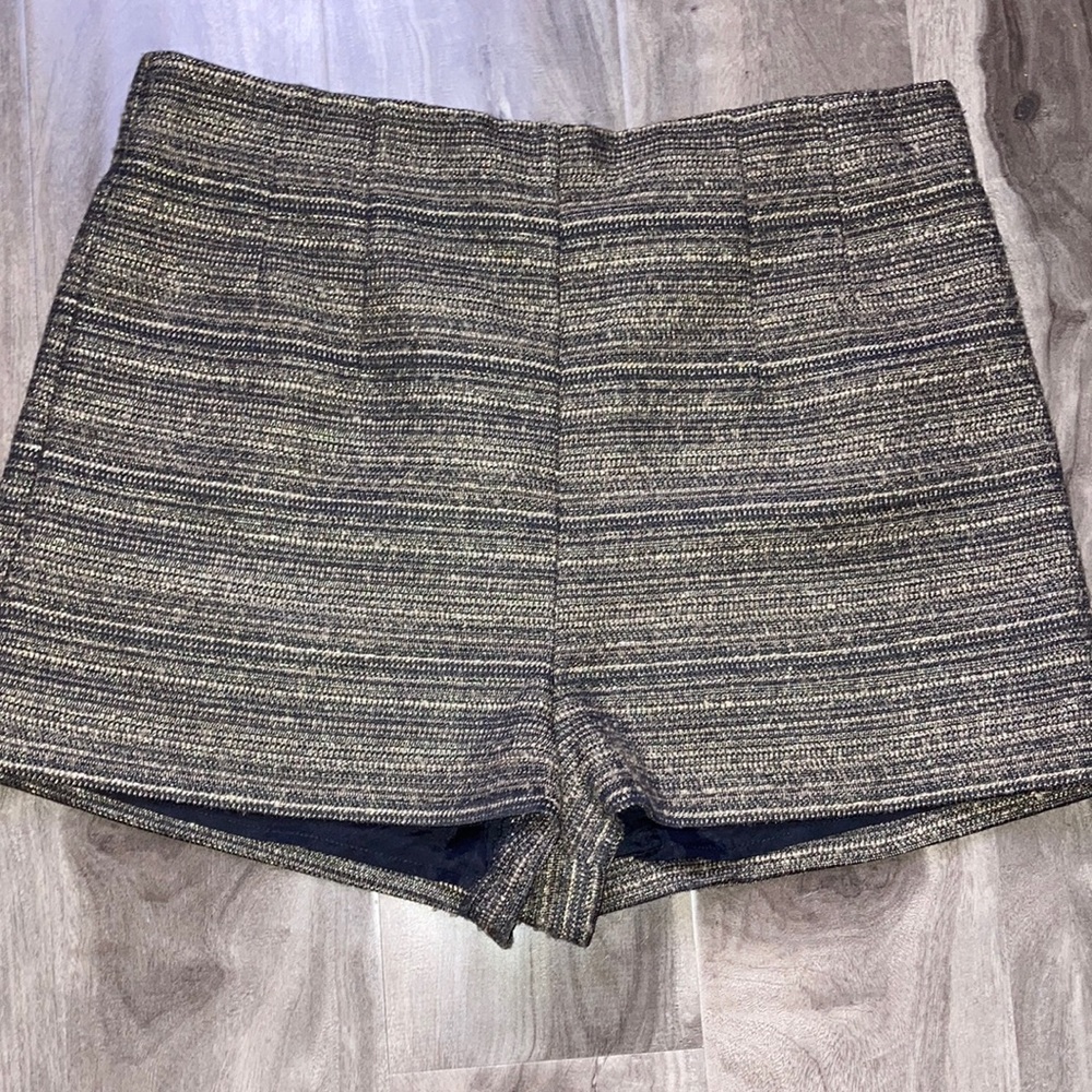 BCBG HIGHWAISTED SHORTS
